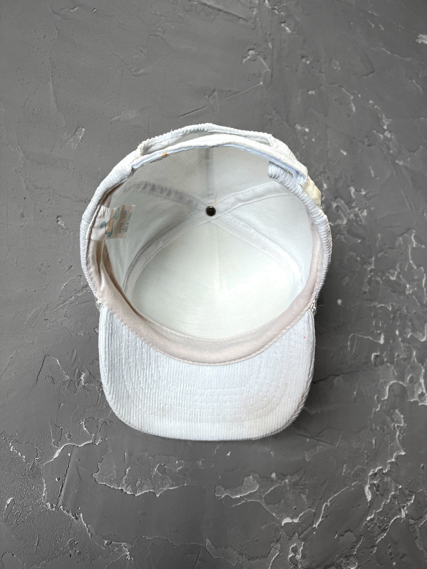 1980s Quart House Liquor Store Trucker Hat