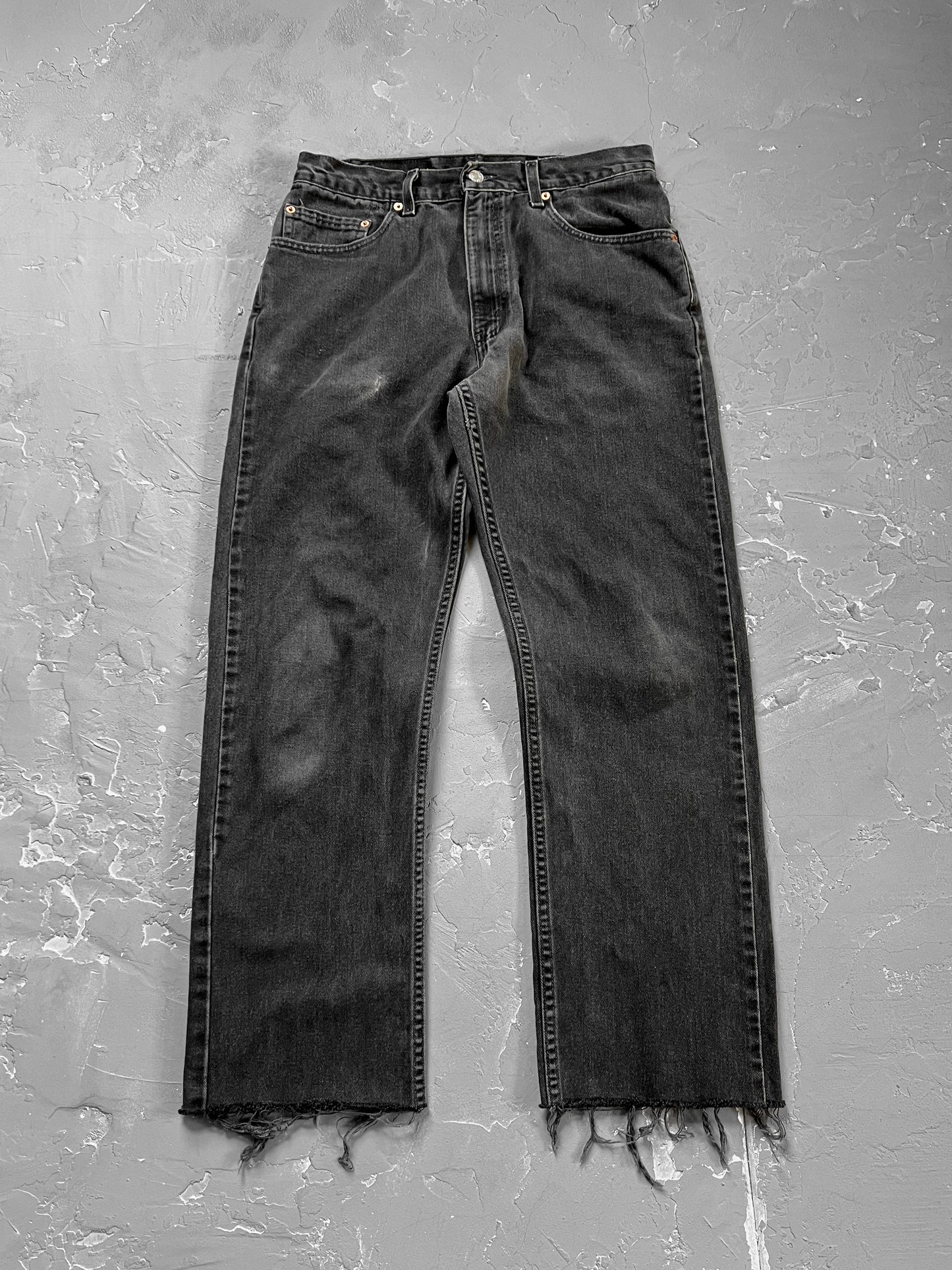 1990s Faded Black Levi’s 505 [32 x 30]