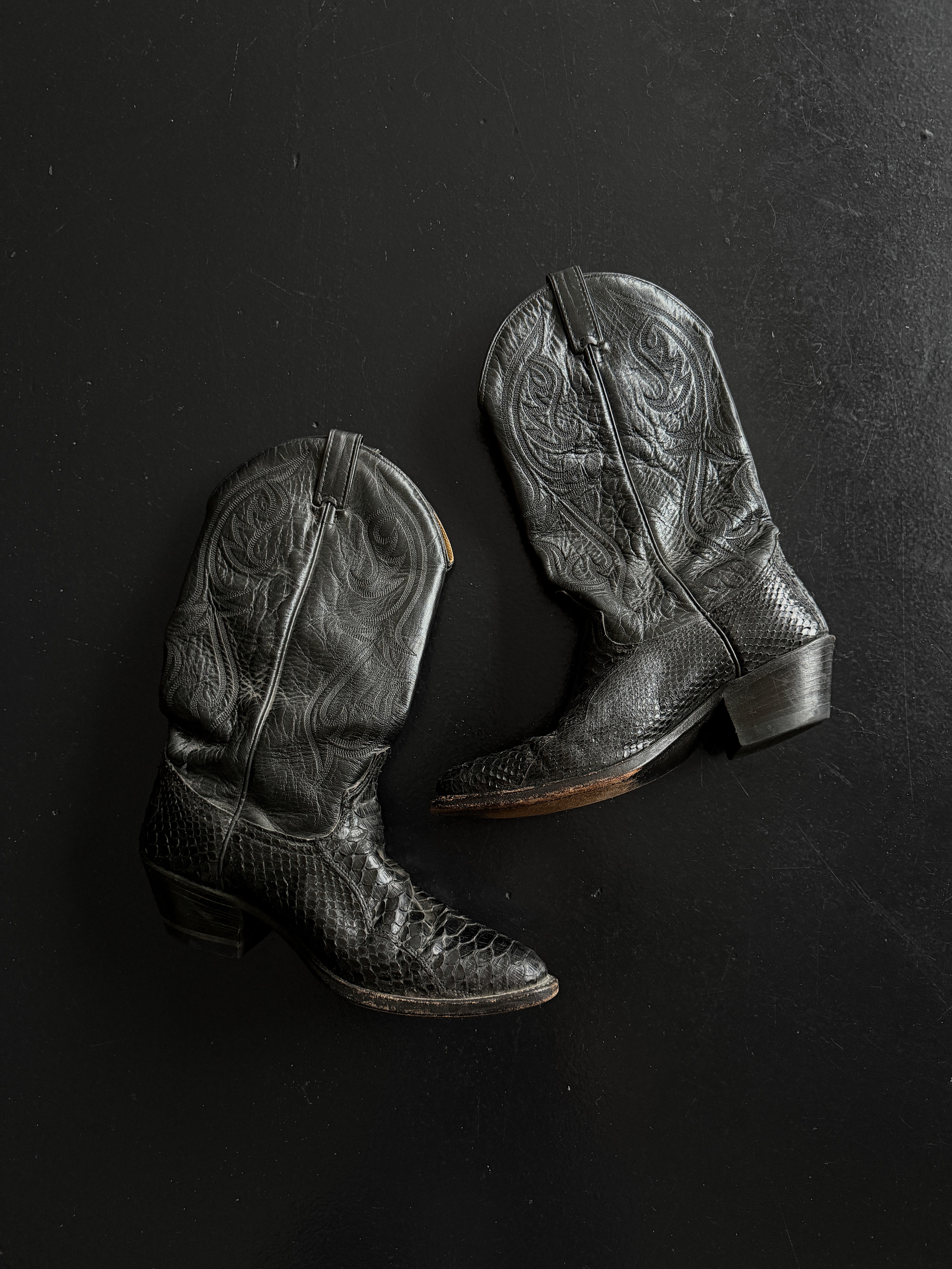 1990S TONY LAMA BLACK LEATHER COWBOY BOOTS