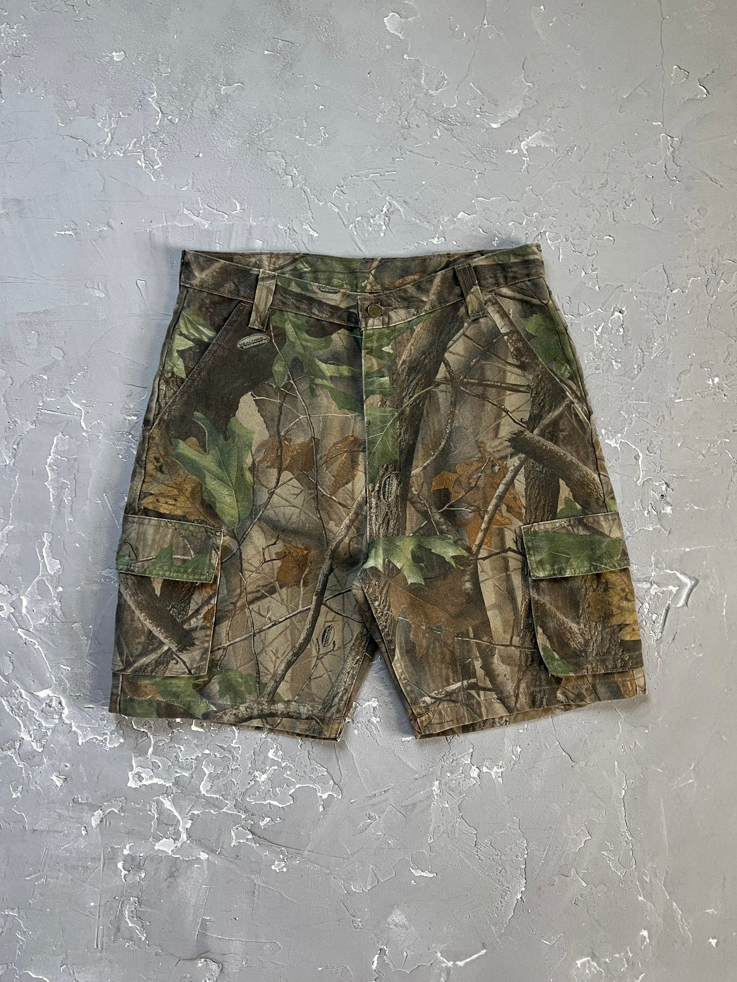 2000s Wrangler Realtree Camo Utility Shorts [33]