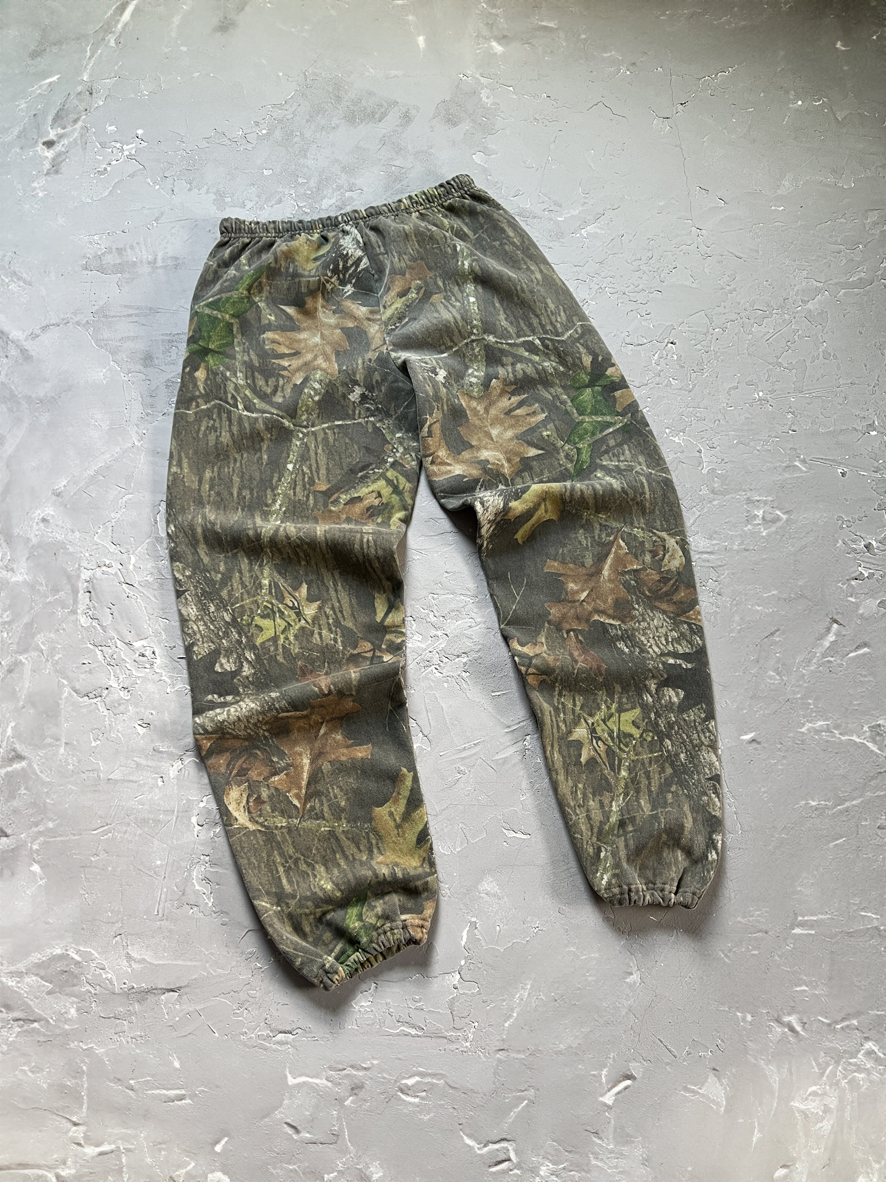 1990s Mossy Oak Camo Sweatpants [26-36 x 30]