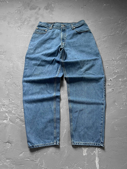 1990s Light Wash Baggy Levi’s 570 [33 x 32]