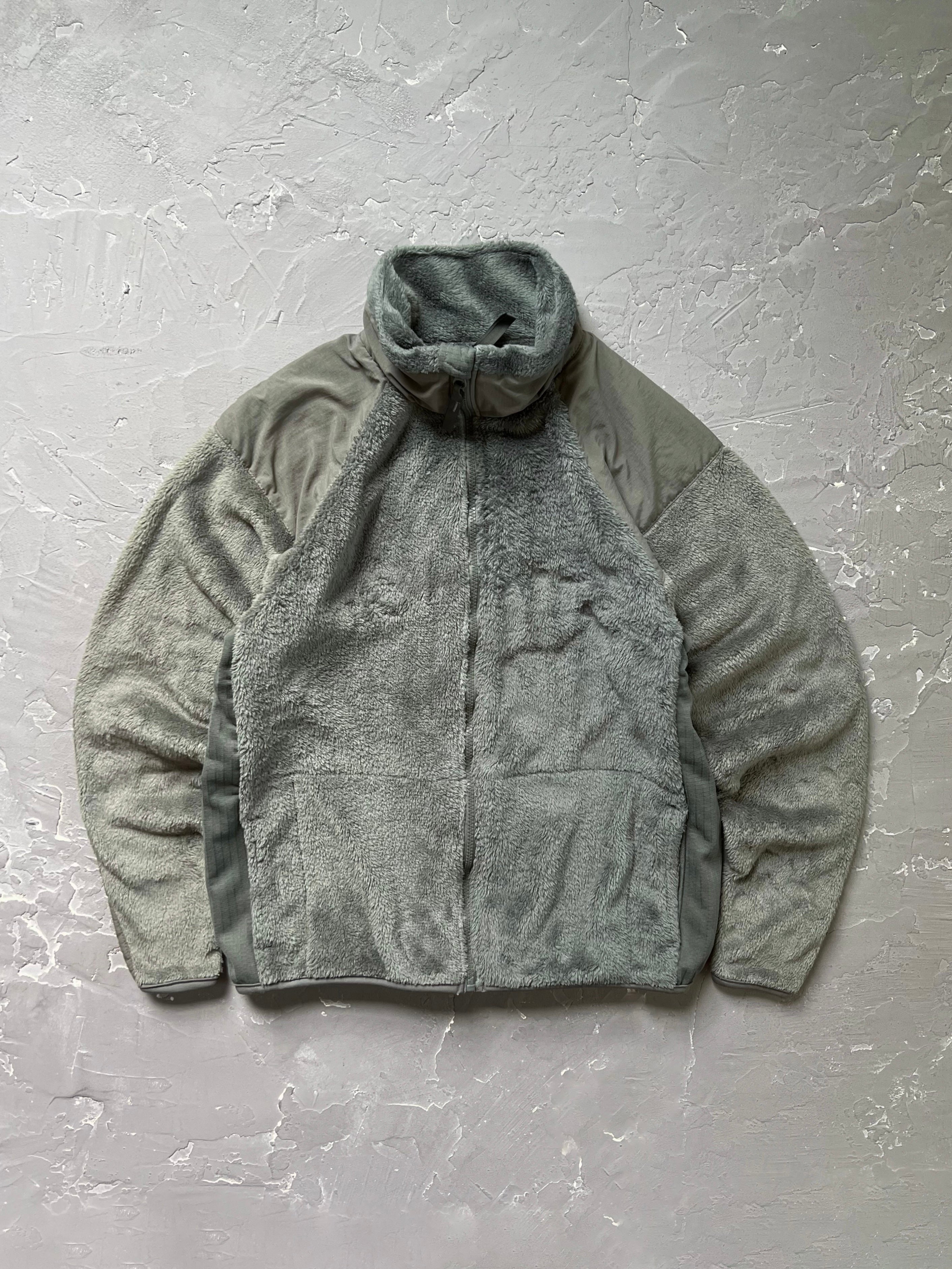 1990s U.S. Army Sage Green Cold Weather Fleece Jacket [M]