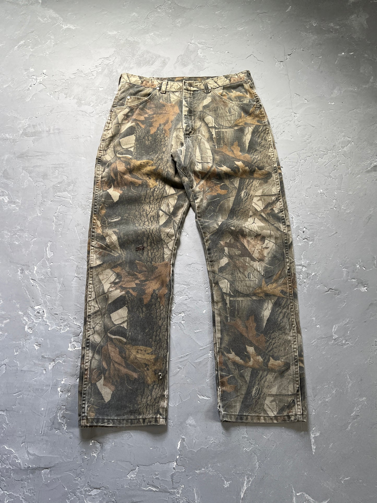 2000s Wrangler Realtree Camo Carpenter Pants [34 x 32]