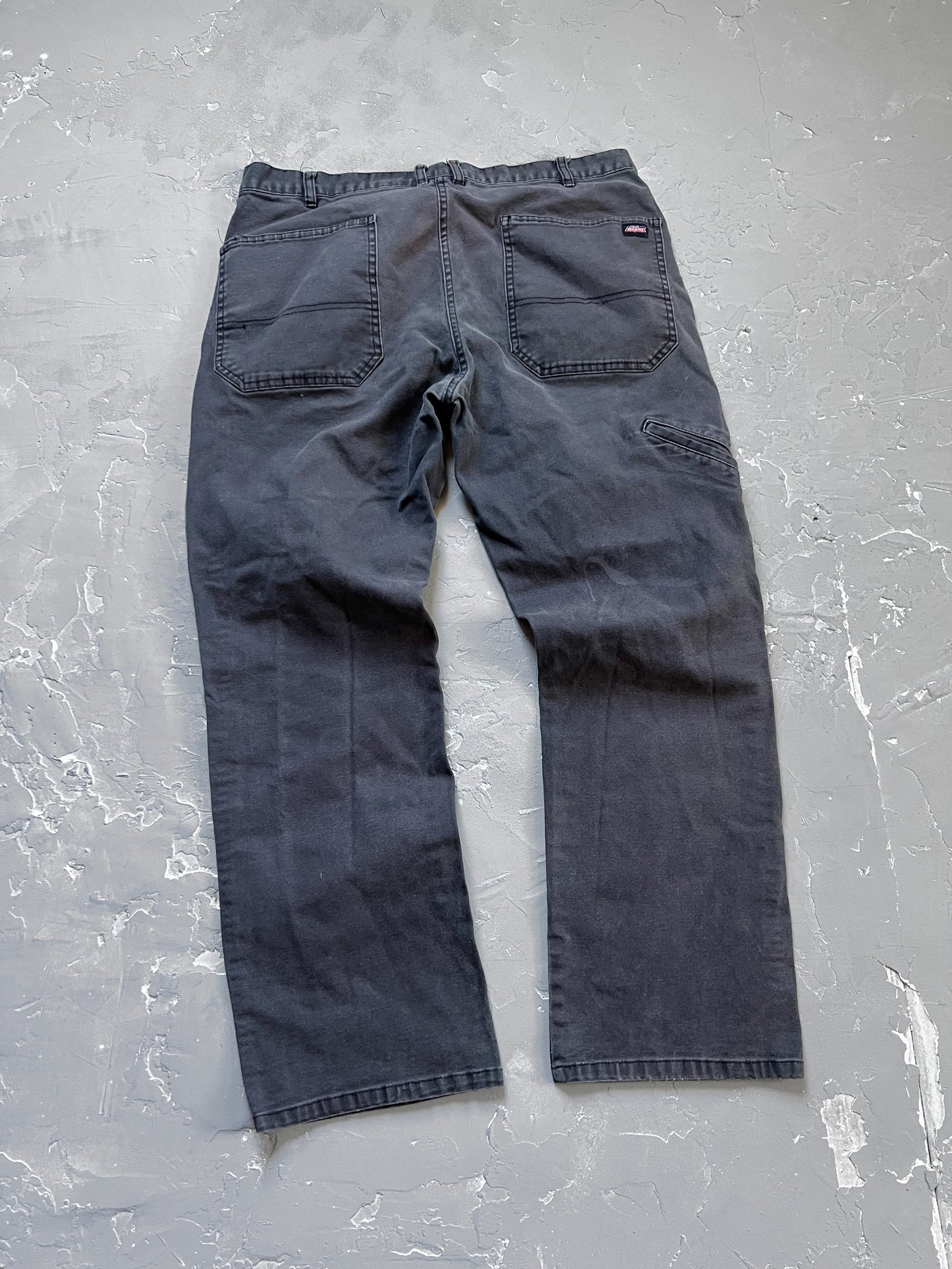 Dickies Sun Faded Carpenter Pants

[34 x 30]