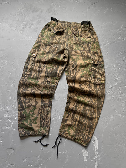 2000s Forest Camouflage Utility Cargo Pants [28-33 x 32]