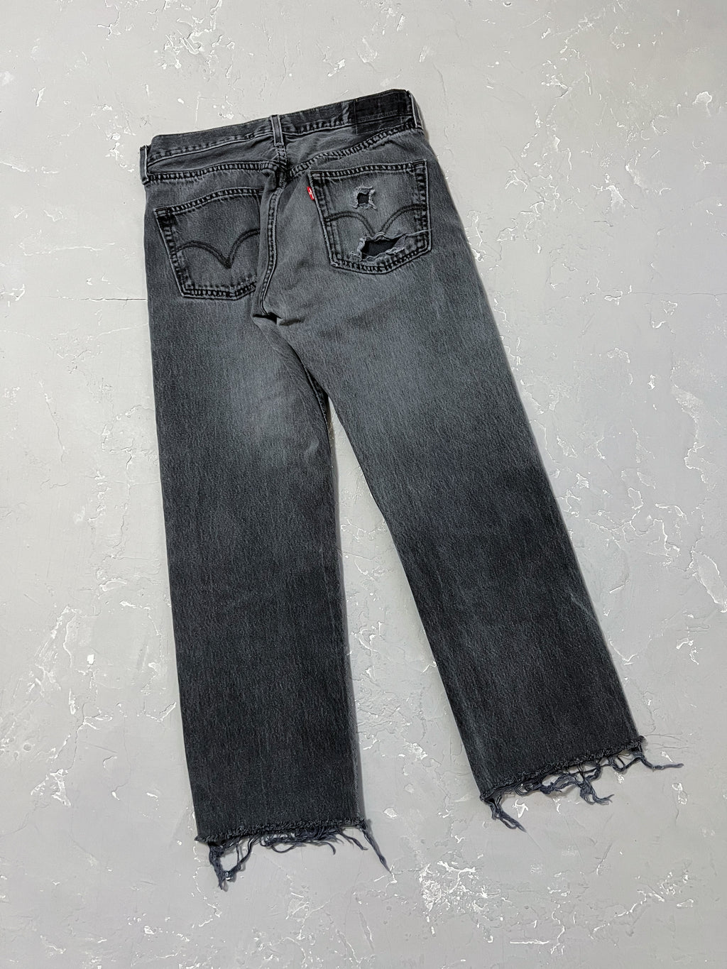 1990s Faded Black Levi’s 501 [33 x 30]